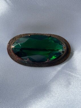 Vintage Art Deco Emerald Green Glass Brooch | Czech Bohemian Statement Pin 🍃